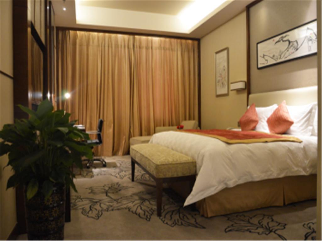 Luxury Blue Horizon Hotel דונגיינג מראה חיצוני תמונה
