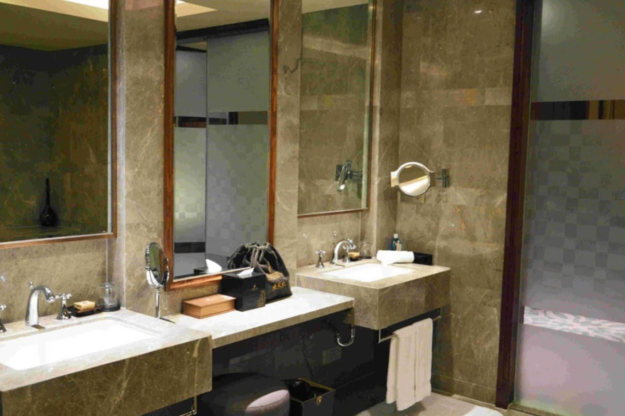 Luxury Blue Horizon Hotel דונגיינג מראה חיצוני תמונה